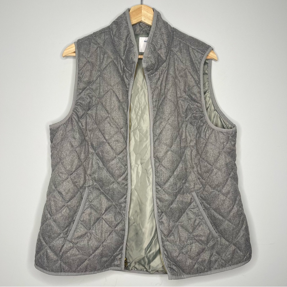 Old Navy‎ Textured Quilted Grey Vest (X-Large)